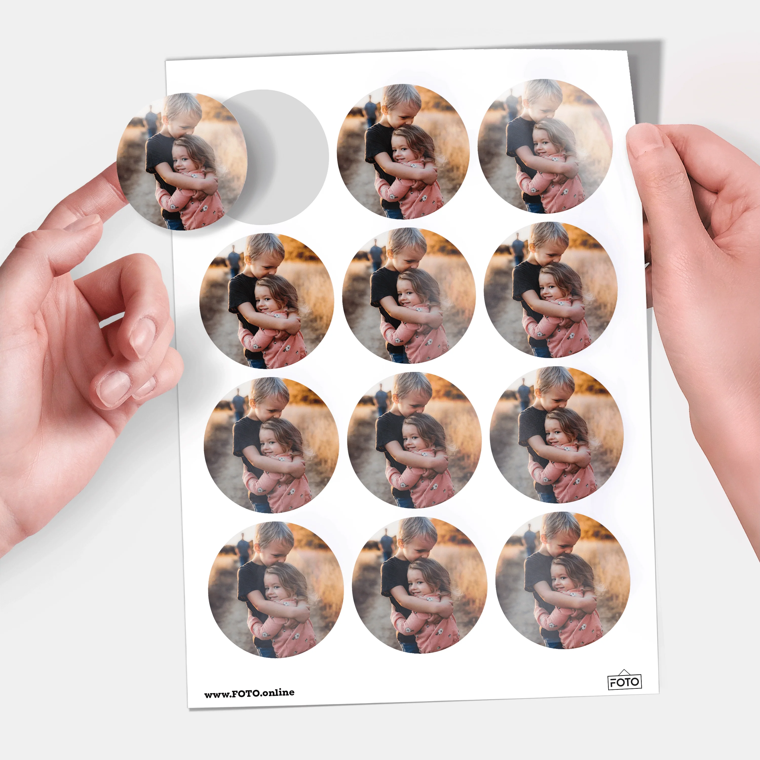Selbstklebende Fotosticker online bestellen: rund, quadratisch & Herzform - Image 15
