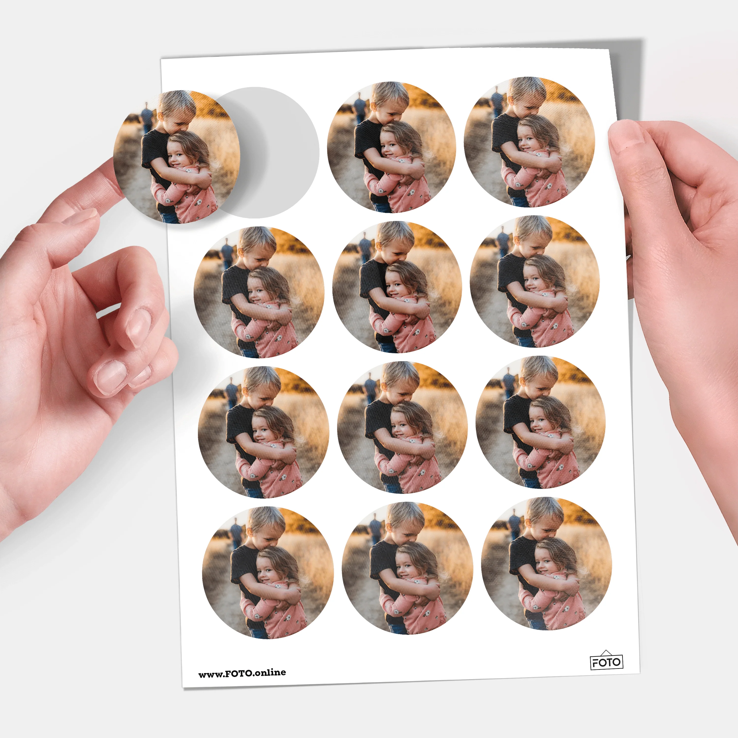 Selbstklebende Fotosticker online bestellen: rund, quadratisch & Herzform - Image 16