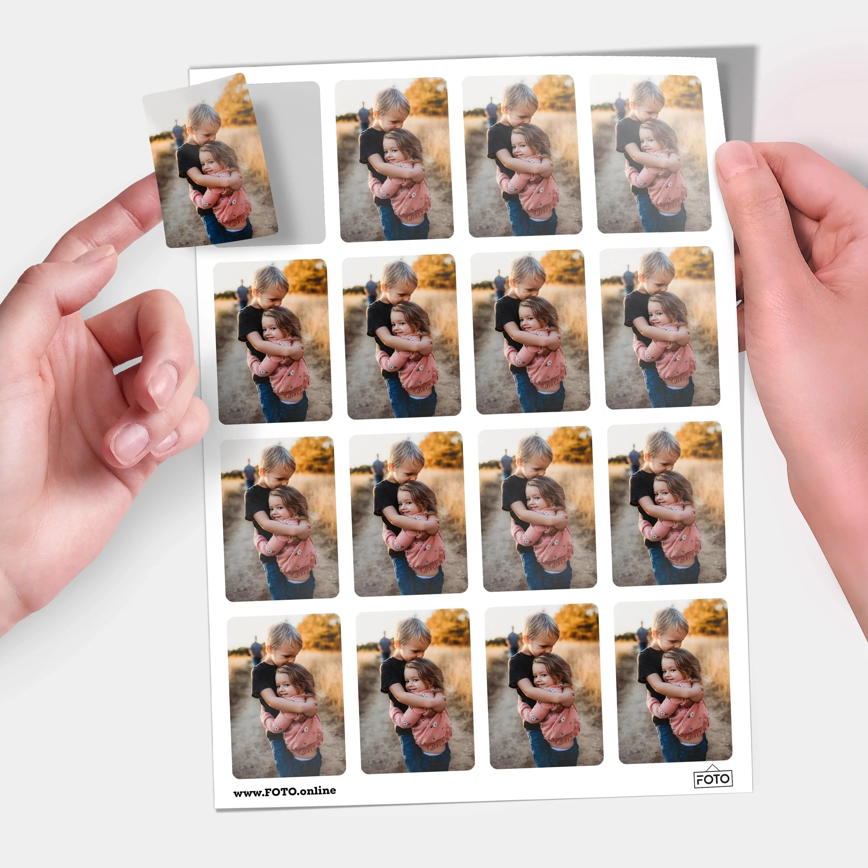 Selbstklebende Fotosticker online bestellen: rund, quadratisch & Herzform - Image 2
