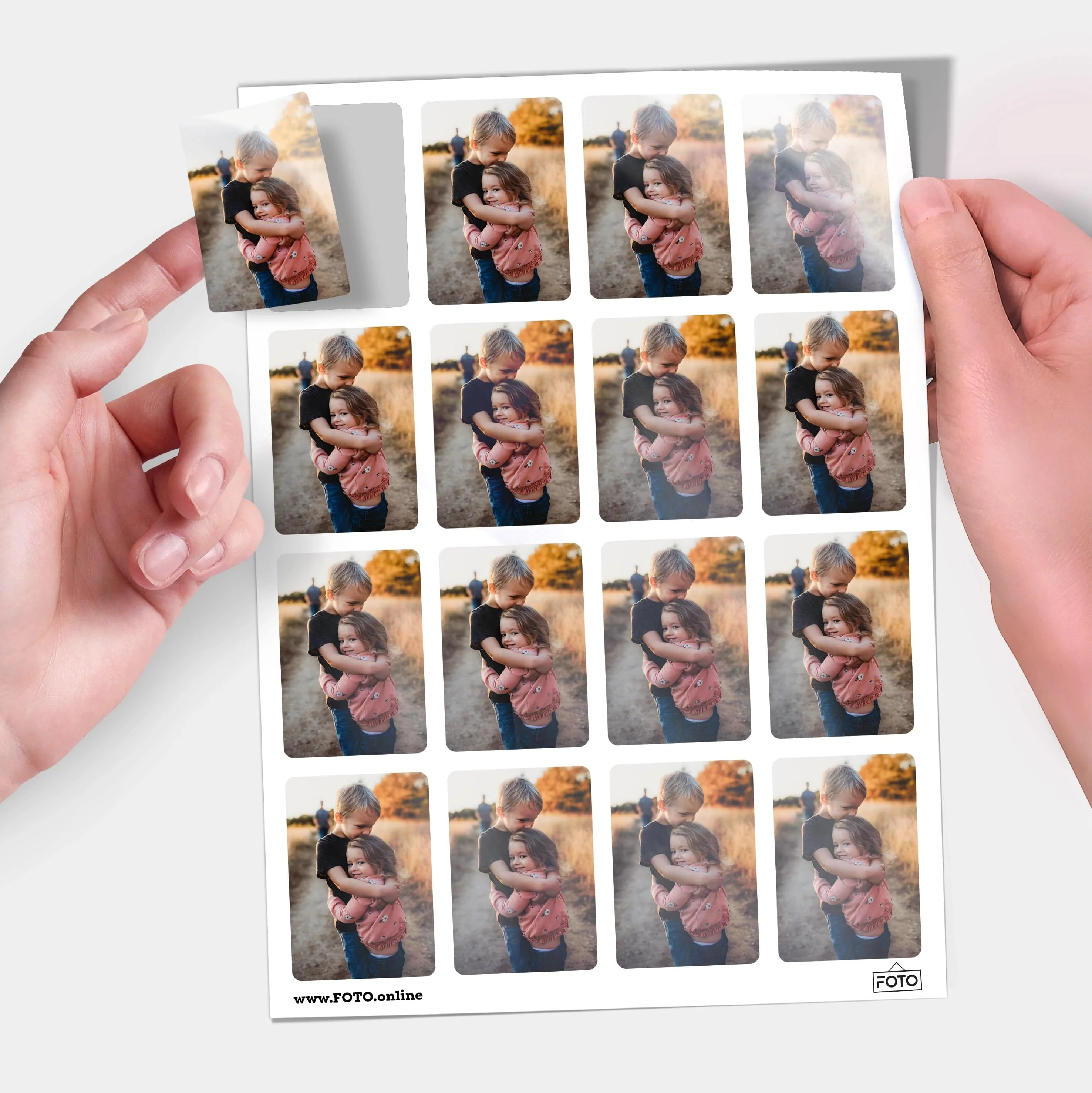 Selbstklebende Fotosticker online bestellen: rund, quadratisch & Herzform - Image 6